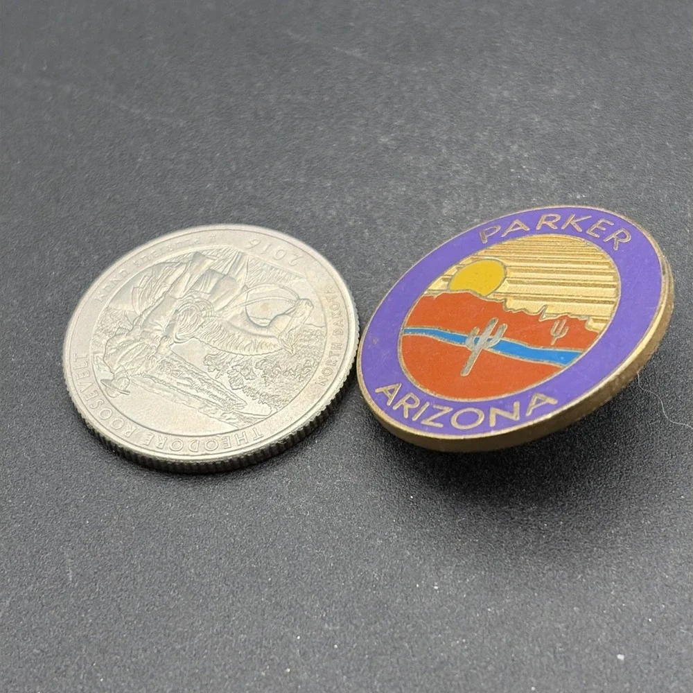 Parker Arizona Desert Scene Cactus Lapel Hat Pin‎